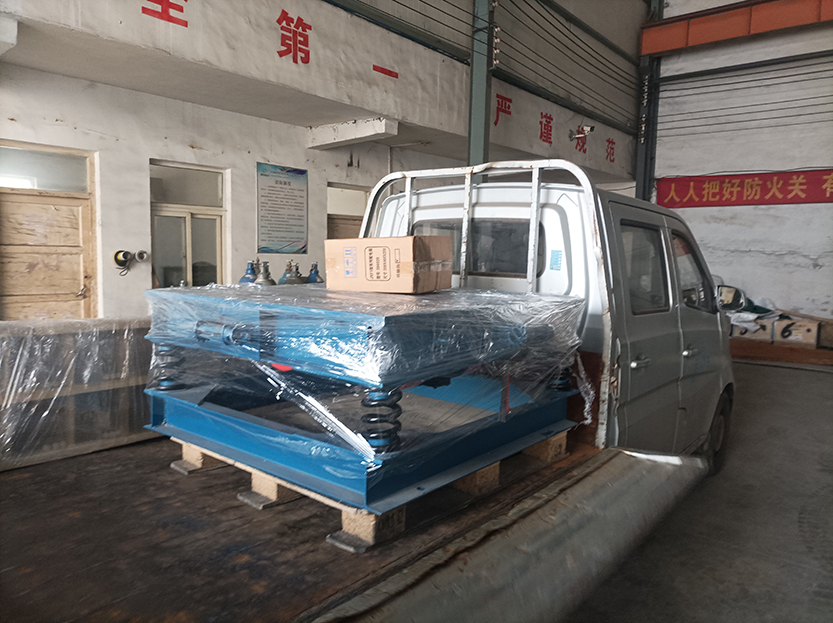 振動平臺加控制柜發貨