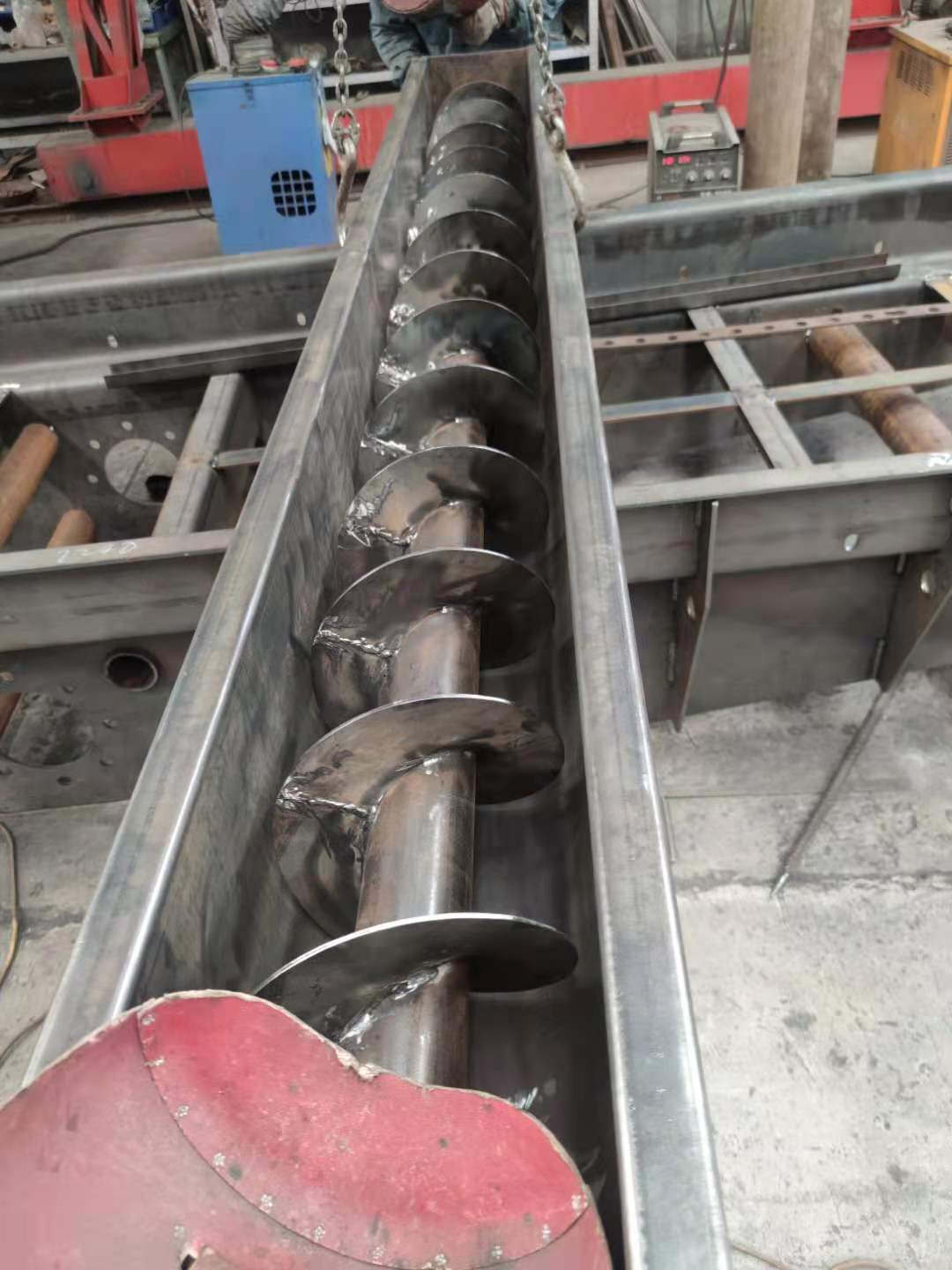 螺旋輸送和機(jī)加工沖孔車間