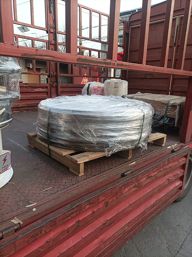 沖孔板網架，編制網架發貨