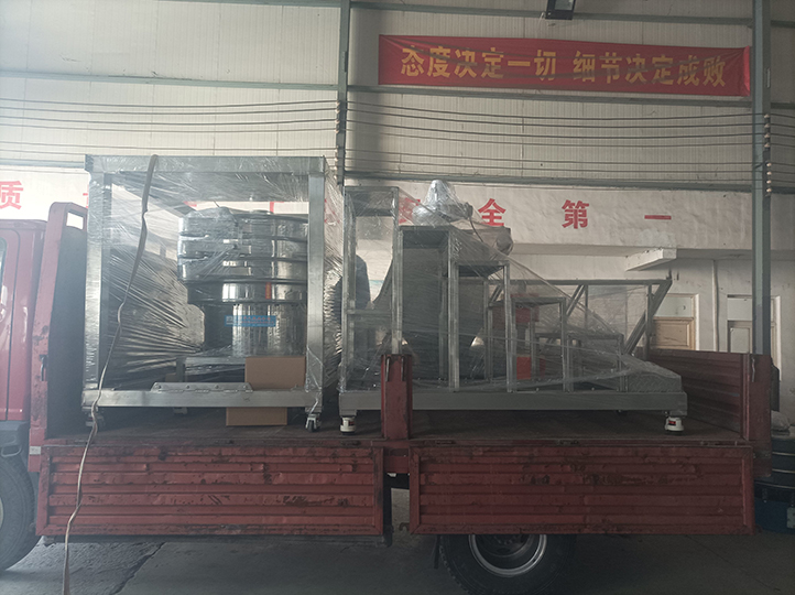 超聲波旋振篩、無塵投料站、架子和樓梯發(fā)貨