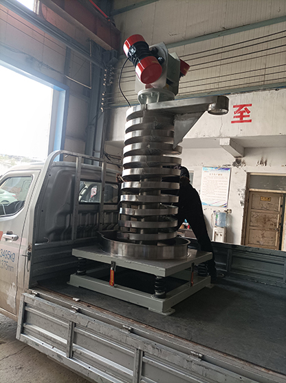 垂直提升機發貨